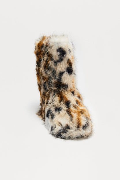 Chilly Days Booties - Leopard
