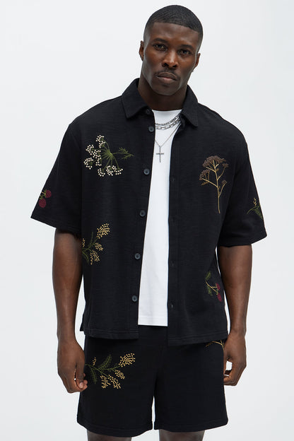 Berries And Bloom Embroidered Shirt - Black