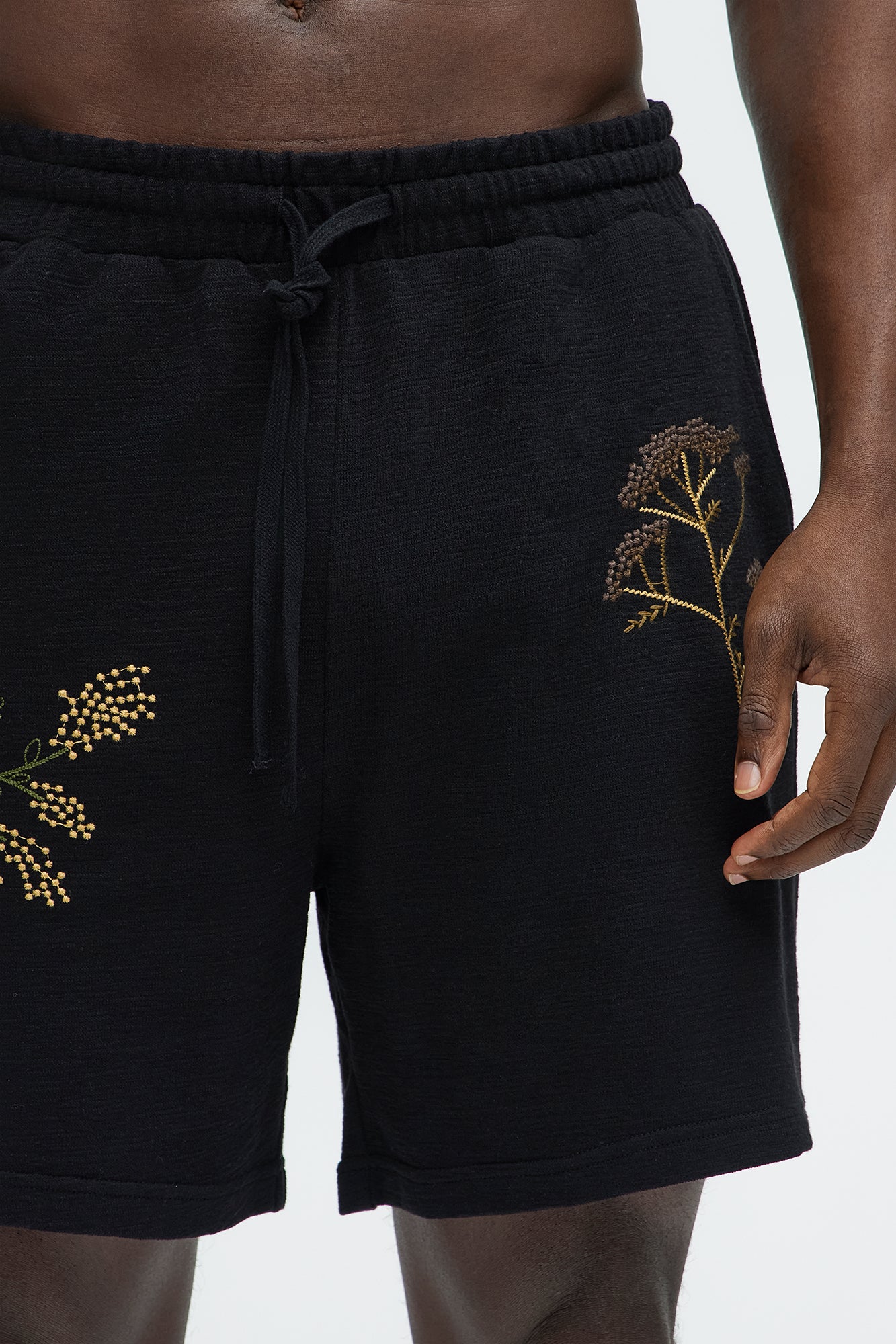 Berries And Blooms Embroidered Shorts - Black