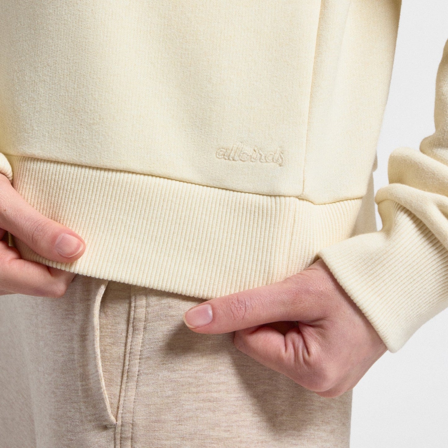Women's Merino Blend Sweatshirt - Stony Cream Heather
